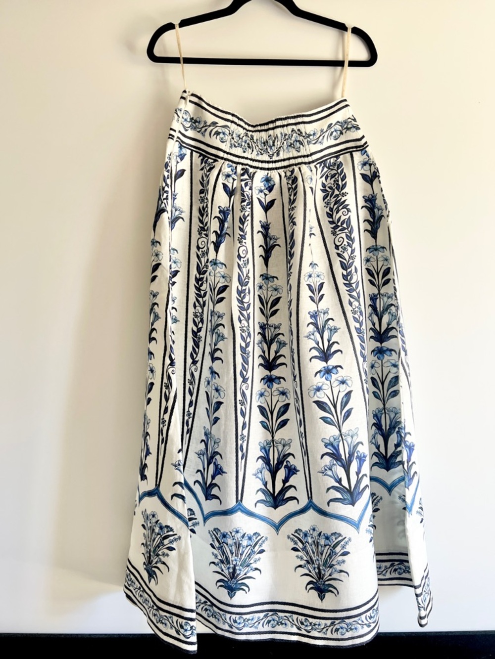 FARM Rio Off-White Flowers Arch Maxi Skirt Size Small NWT - Picture 4 of 11